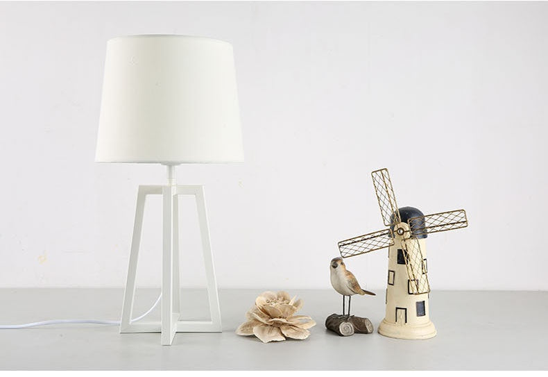 Metal Bedroom Bedside Simple Table Lamp - Rankz 