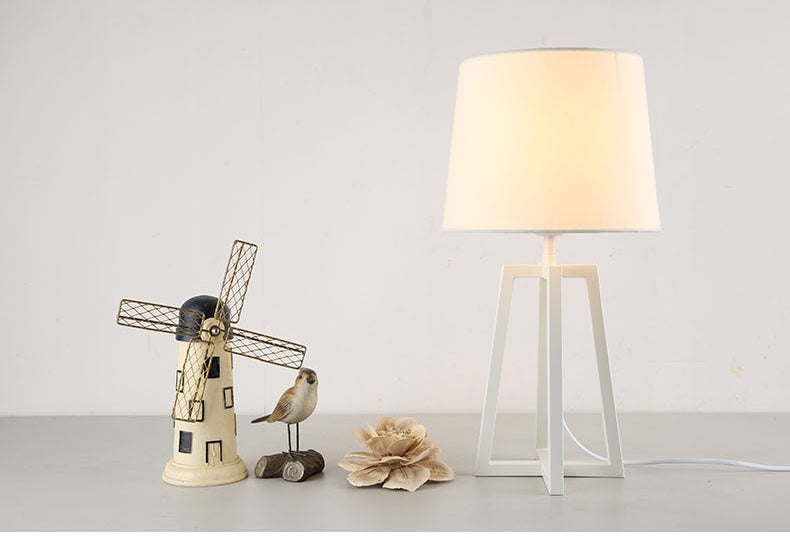 Metal Bedroom Bedside Simple Table Lamp - Rankz 